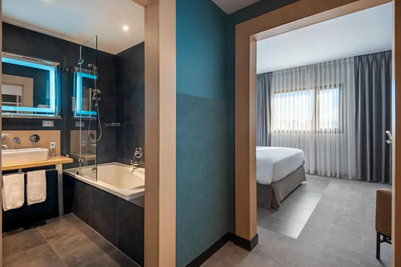 Novotel Bogota Parque 93 4*,